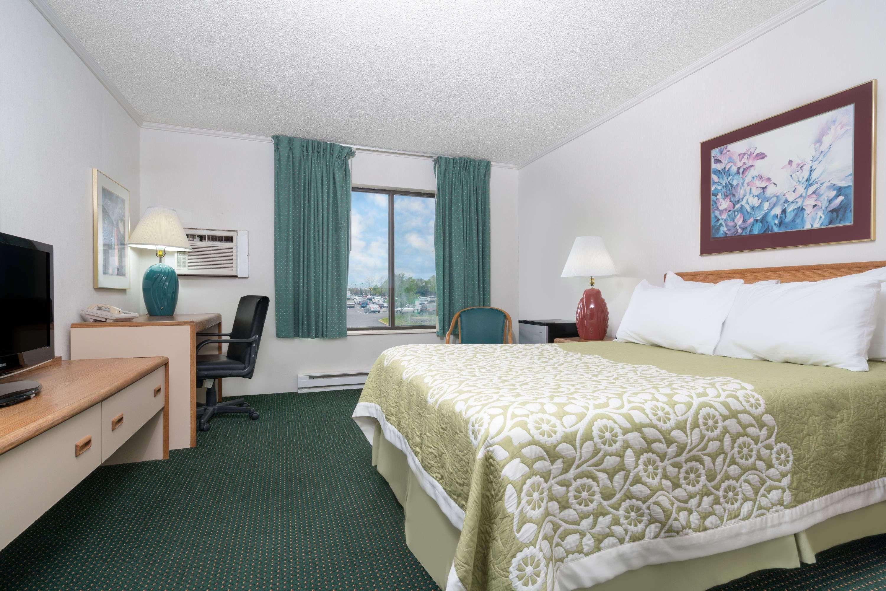 Days Inn By Wyndham St Cloud Saint Cloud Εξωτερικό φωτογραφία