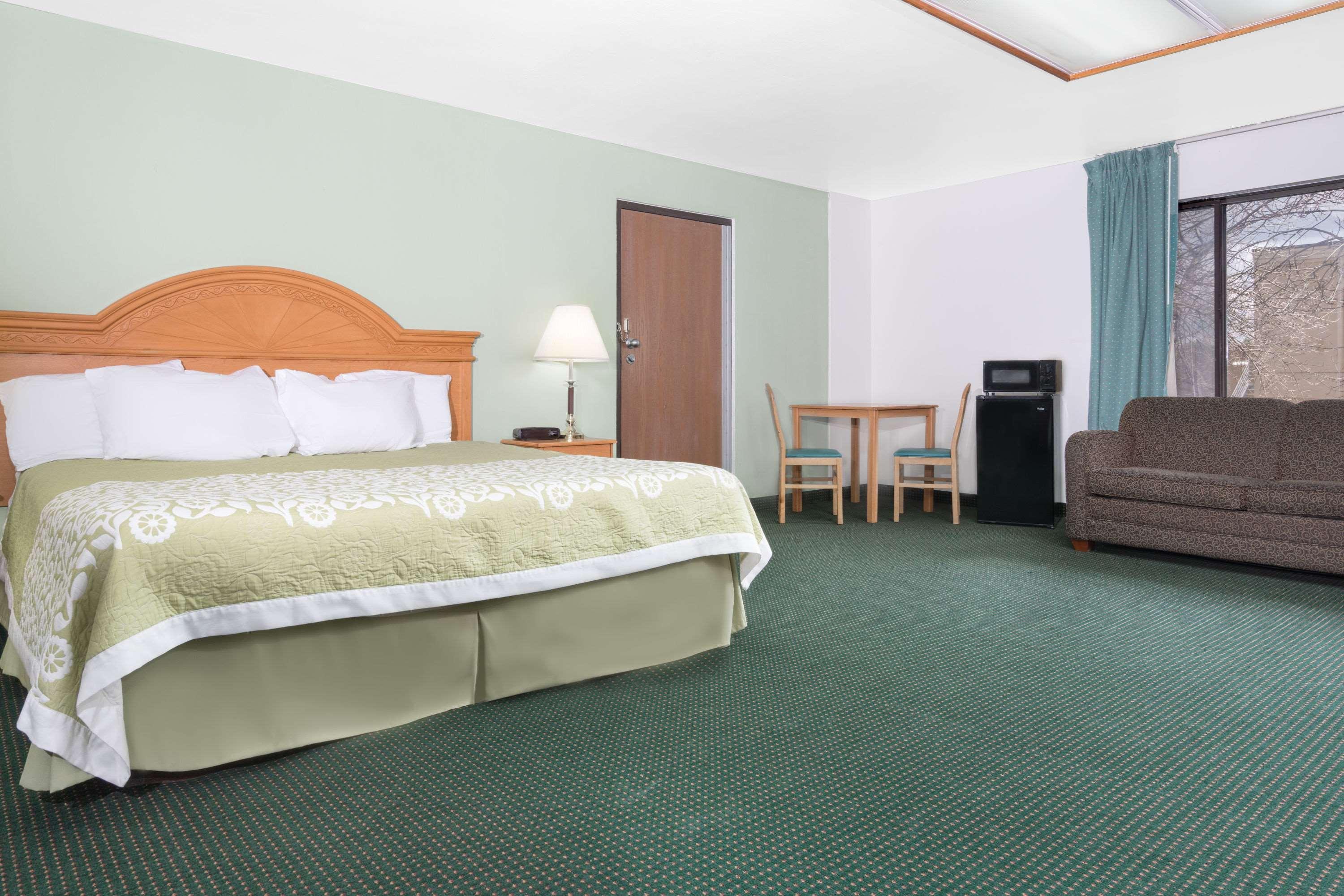Days Inn By Wyndham St Cloud Saint Cloud Εξωτερικό φωτογραφία